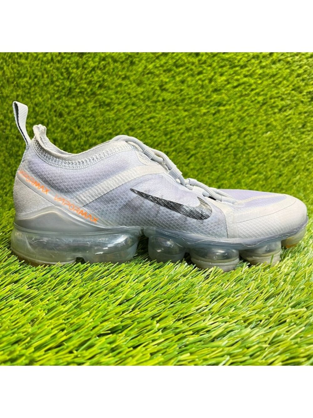 Nike Air VaporMax 2019 Boys Size 5.5Y Gray Black Athletic Running Shoes Sneakers